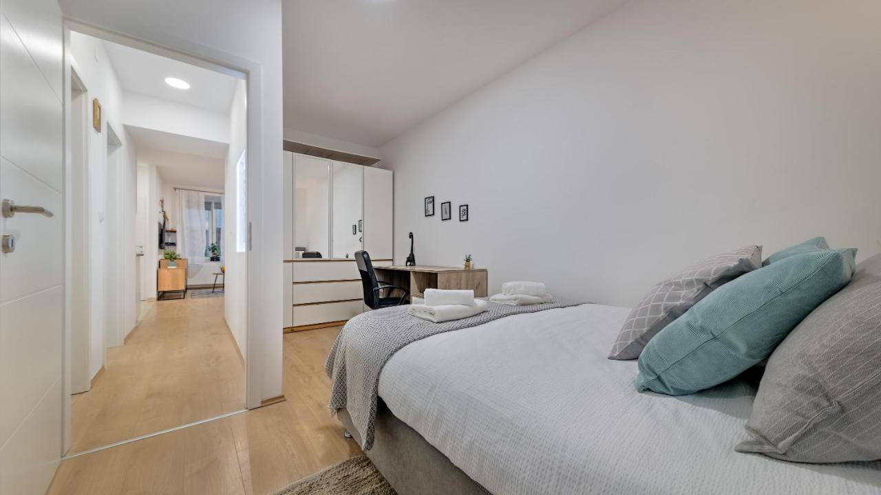 Brand New Apartment In City Center, Big Terrace Zagrzeb Zewnętrze zdjęcie